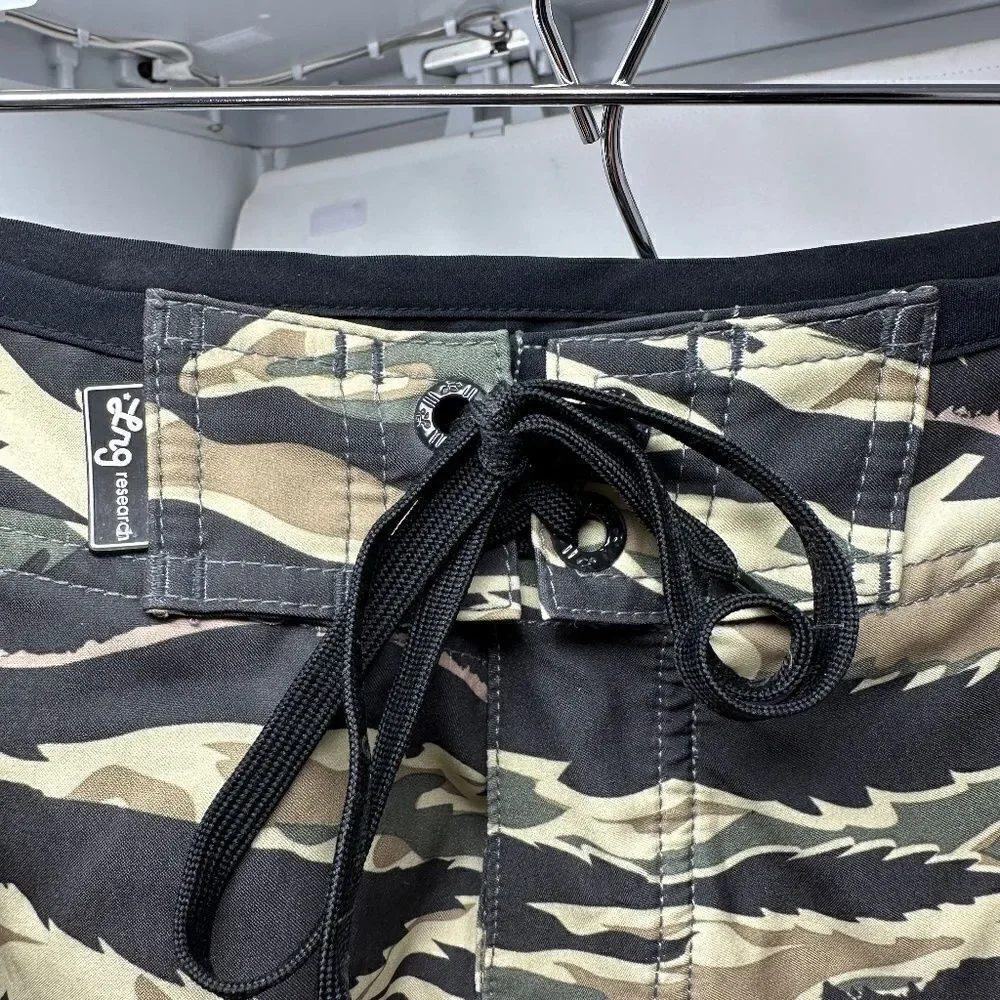 LRG® [Lifted Research Group] Mens TIGER Camo/Orange Logo – Board Shorts